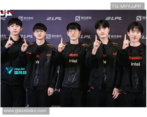 赛后复盘：JDG与FPX对决中的速度较量与战术分析