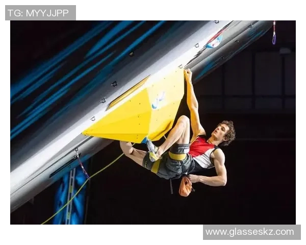 重庆飞盘队在世界攀岩锦标赛中以60分稳居积分榜首位